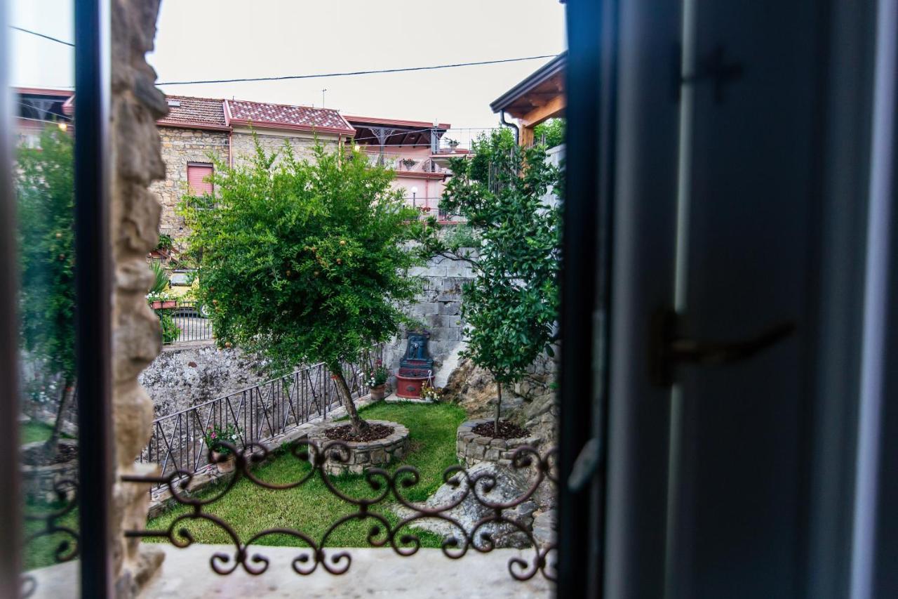 Palazzo Cantarella Stella Cilento Exteriér fotografie